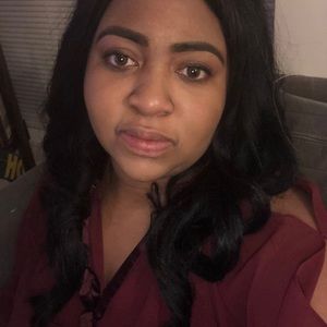 Meet your Posher, Leanne